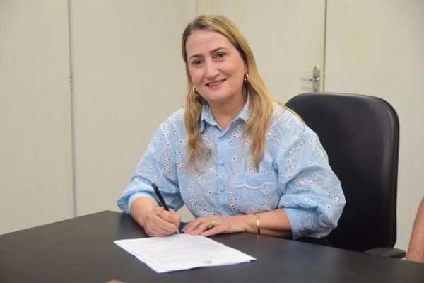  Prefeita Suane Dias fomenta desenvolvimento sustentável ao assinar termo de cooperação técnica em Gonçalves Dias 