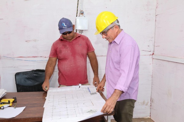  Secretário Elinaldo Colaço visita obras e comenta o impacto positivo da gestão de Nonatinho