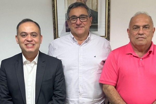 Prefeito Kedson Lima se reúne com lideranças para discutir desenvolvimento para Aldeias Altas 