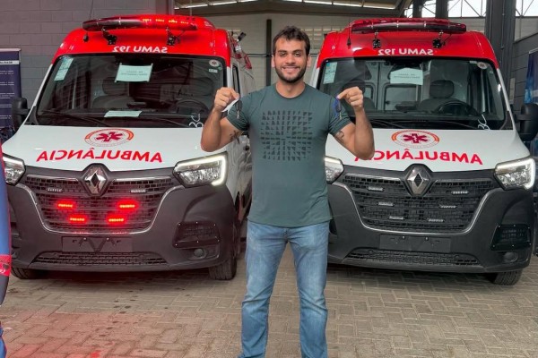  Prefeito Gentil Neto prioriza a saúde de Caxias com aquisição de novas ambulâncias 