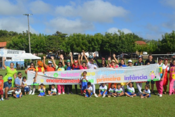  Centro de Educação Infantil Marcelo Dino realiza Festival de Pipas na Semana do Bebê e do Brincar