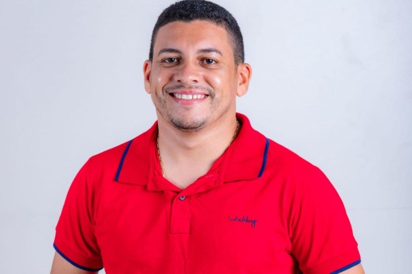  Vereador sem rumo: Naldo Filó insiste em pauta morta e ganha apelido de “Arranca Defunto”