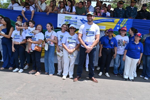  Prefeitura de Caxias realiza desfile cívico do Dia da Independência no primeiro ano de gestão do prefeito Gentil Neto
