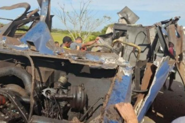  Bandidos explodem carro-forte na zona rural de Bacabal 