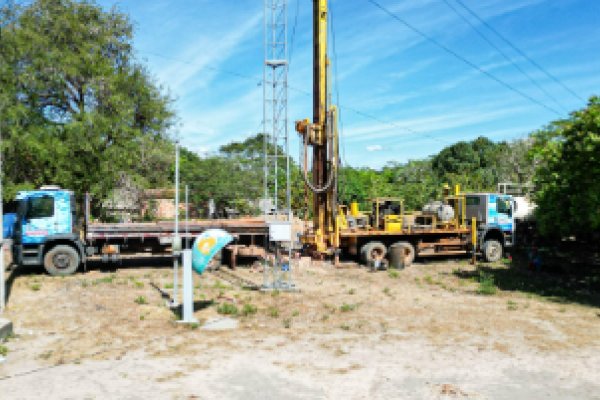  Com esforço do prefeito Nonatinho, povoado Onça conquista poço tubular e mais qualidade de vida