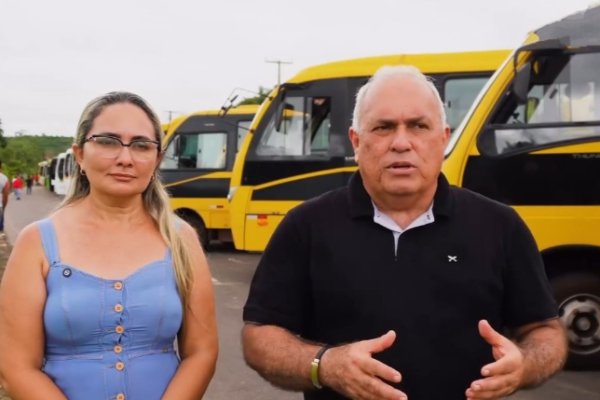  Transporte escolar de Aldeias Altas recebe vistoria completa da prefeitura