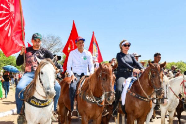 Prefeito Nonatinho prestigia a IV Cavalgada do Divino Espírito Santo em Matões