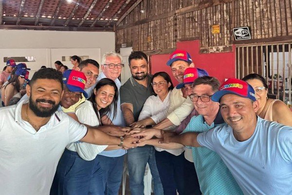  Vereador Vicente Brito se une ao grupo político do Prefeito Chicão da Parabólica em  Passagem Franca
